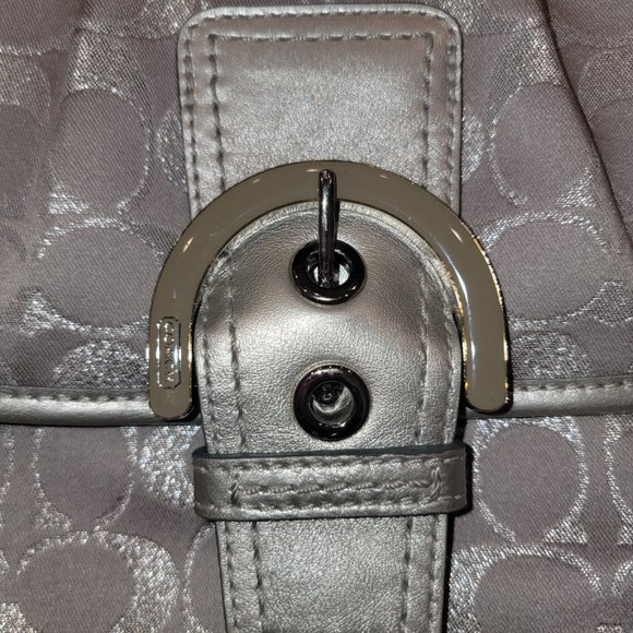EUC - Coach Handbag Silver Gray Metal Signature monogram without a bear keychain - Picture 12 of 12